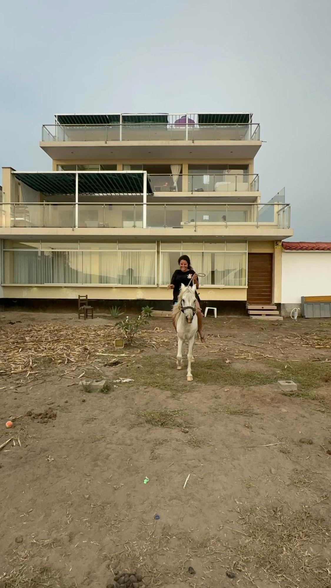 Yolo House Peru Bed & Breakfast Асия Екстериор снимка